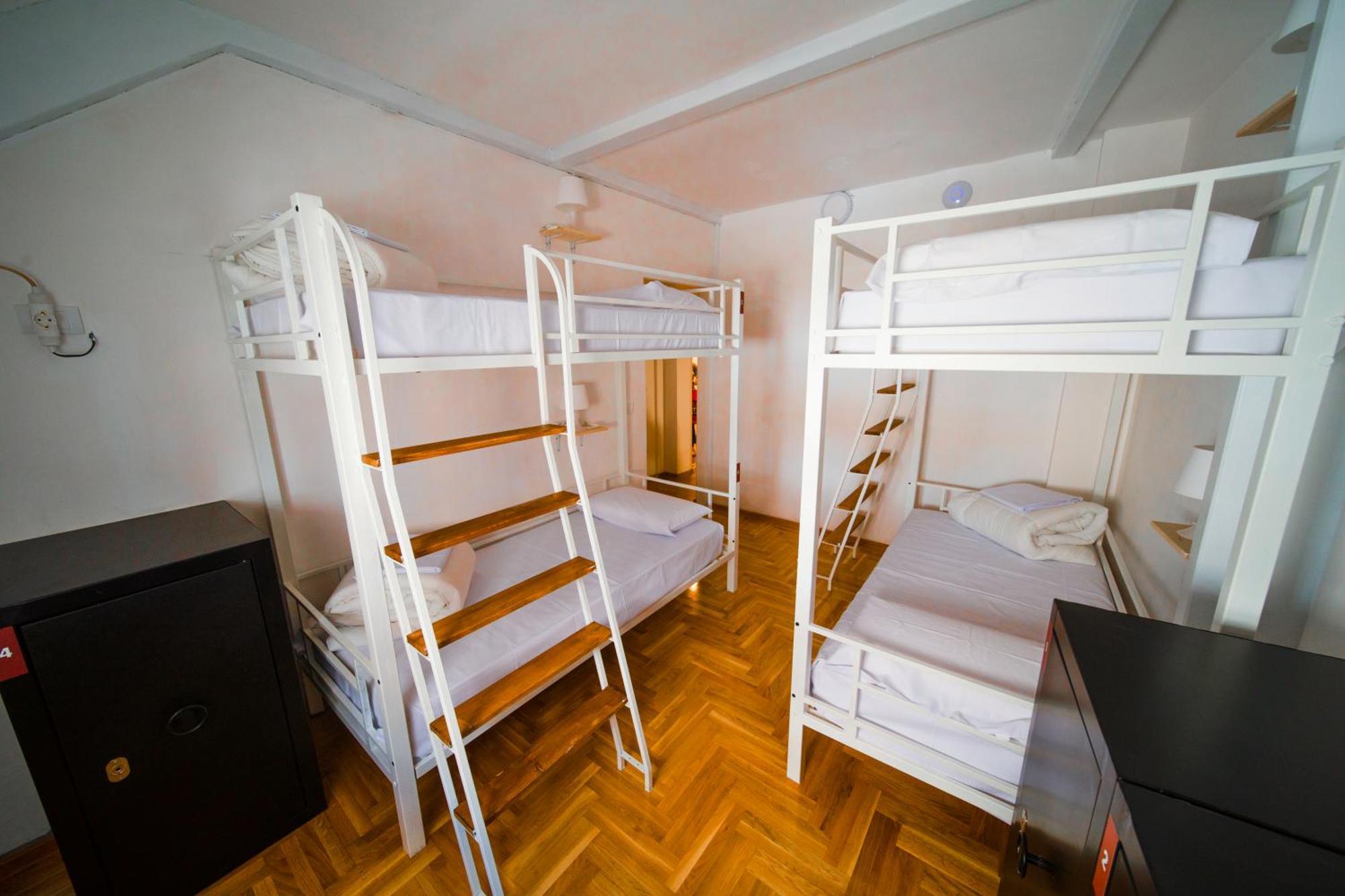 New Generation Hostel Como Lake Luaran gambar