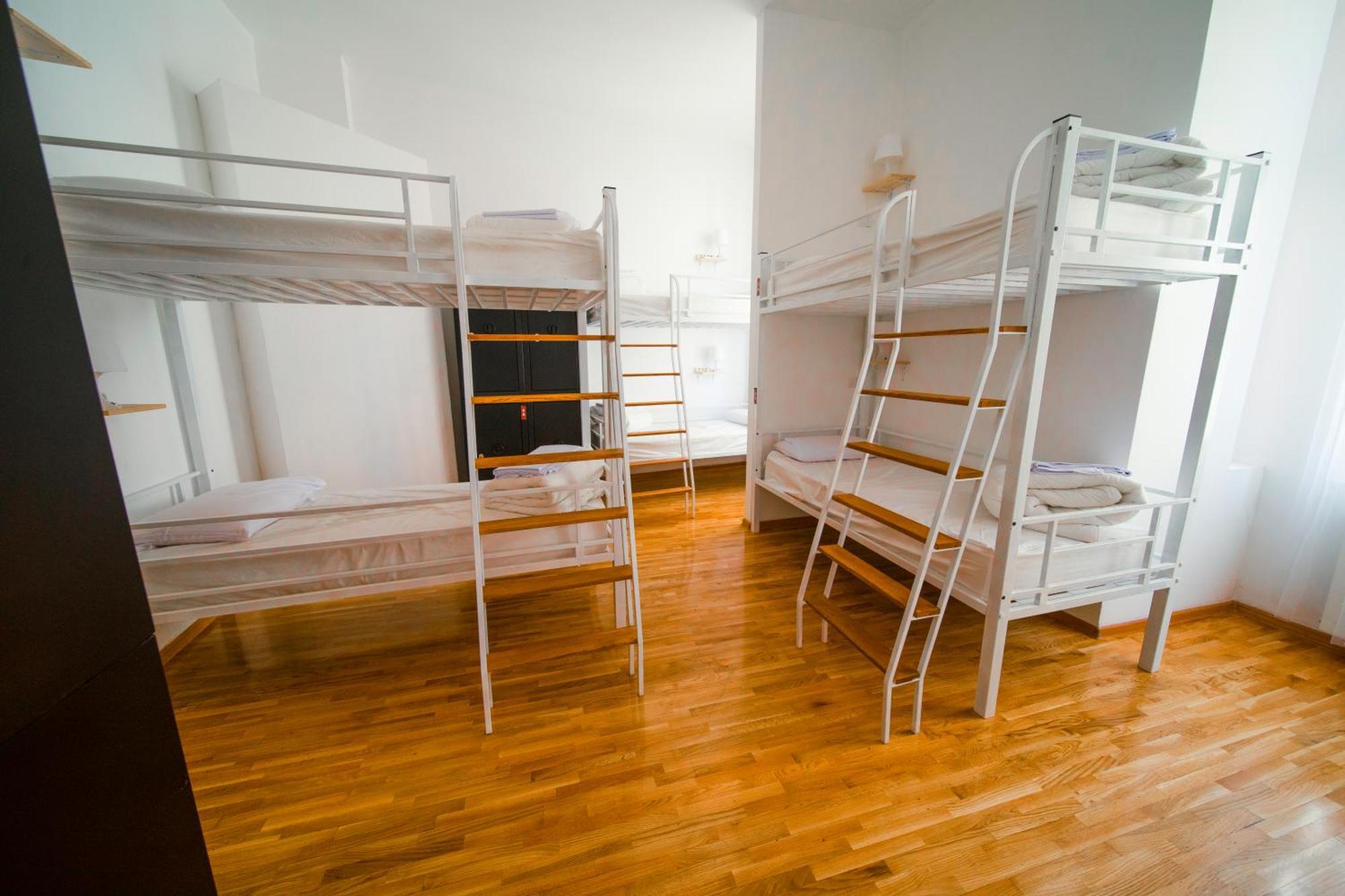 New Generation Hostel Como Lake Luaran gambar