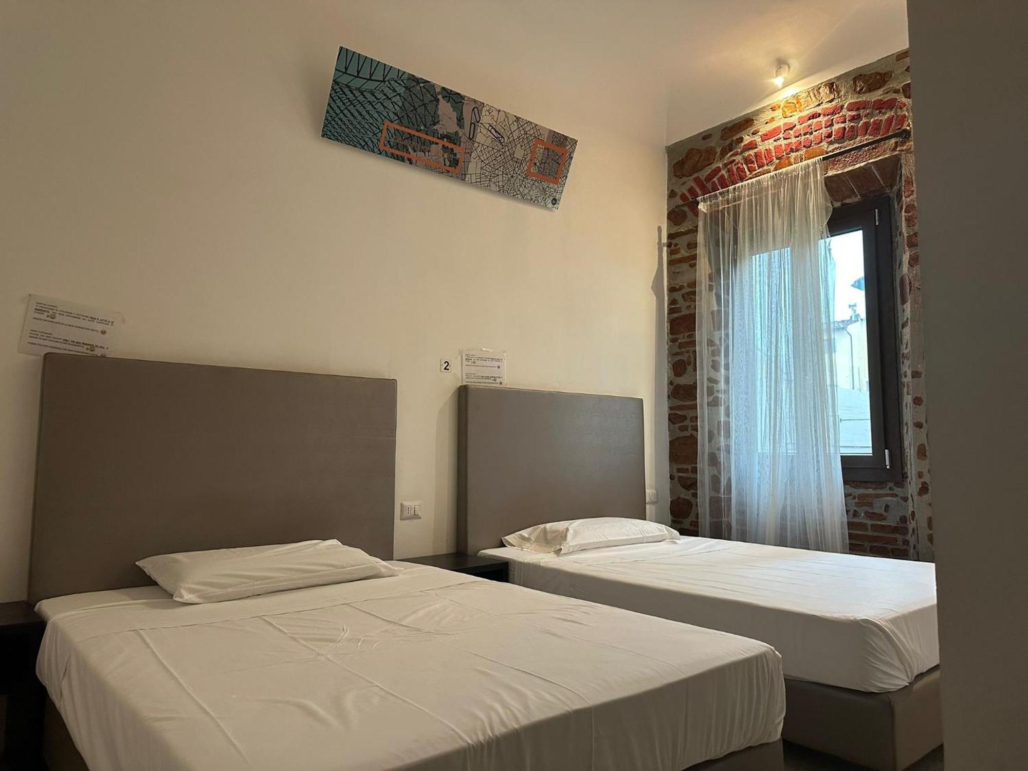 New Generation Hostel Como Lake Luaran gambar